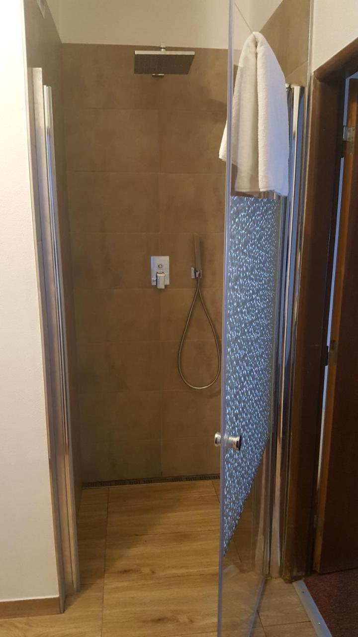 Chata Triomint Szenc Kültér fotó