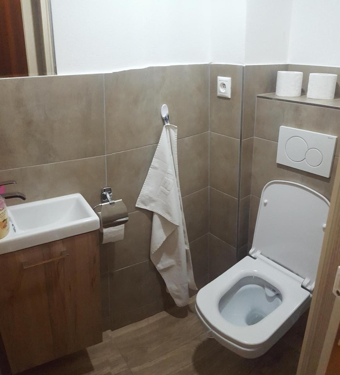 Chata Triomint Szenc Kültér fotó